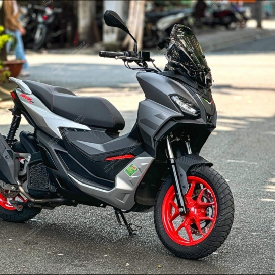 Sưu tầm ảnh đẹp Aprilia SR GT 200