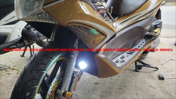 Đồ chơi xe PCX 2011