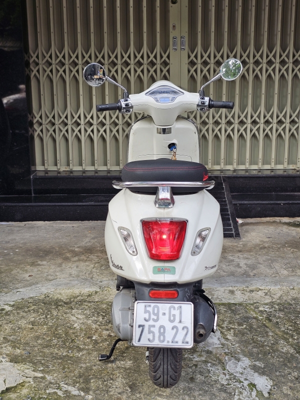 Vespa Primavera độ đầu đèn Vespa Sprint - Phương Vy