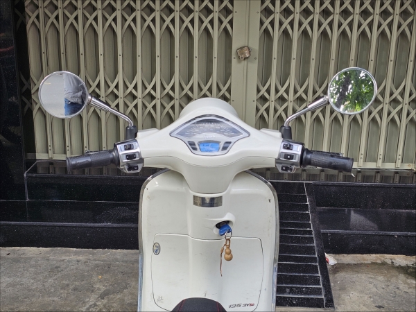 Vespa Primavera độ đầu đèn Vespa Sprint - Phương Vy