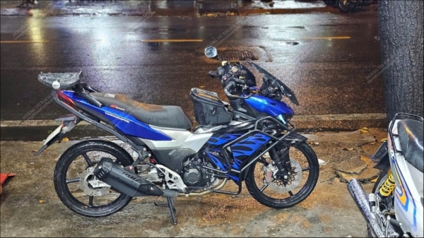 Kính chắn gió ADV-Zhipat Winner X