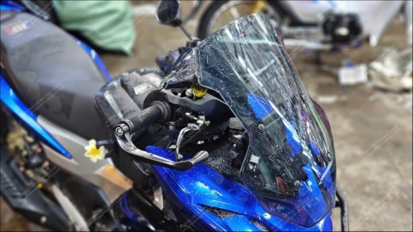 Kính chắn gió ADV-Zhipat Winner X