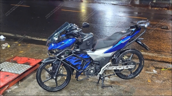 Kính chắn gió ADV-Zhipat Winner X