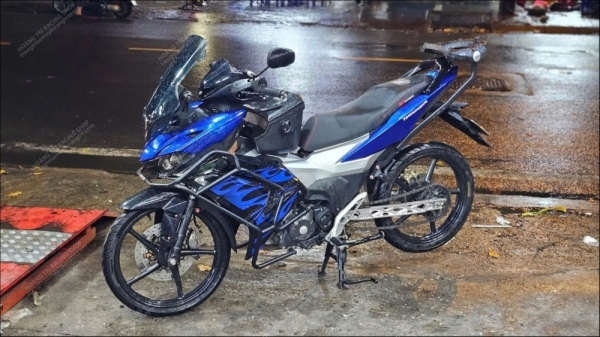 Kính chắn gió ADV-Zhipat Winner X