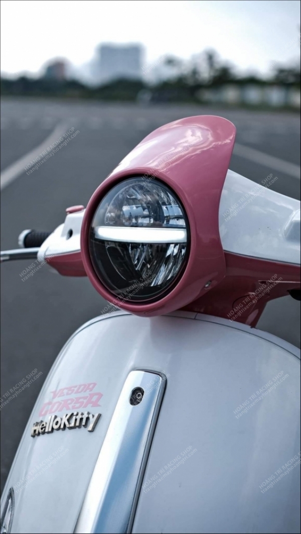 Vespa Sprint Thái Lan độ phong cách Hello Kitty 