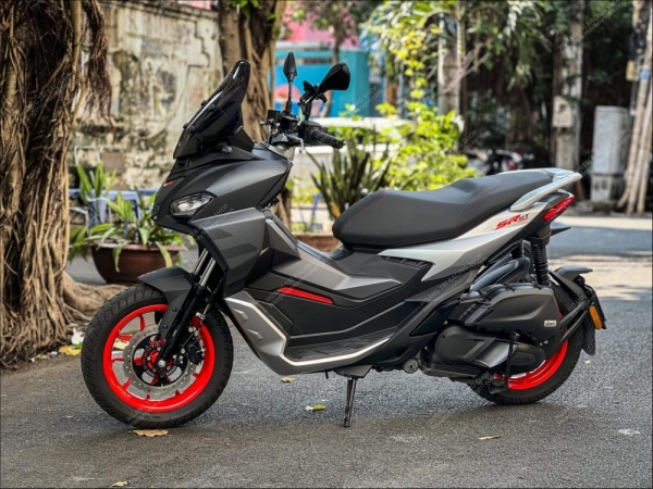 Sưu tầm ảnh đẹp Aprilia SR GT 200