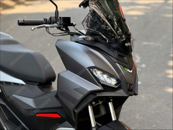 Sưu tầm ảnh đẹp Aprilia SR GT 200