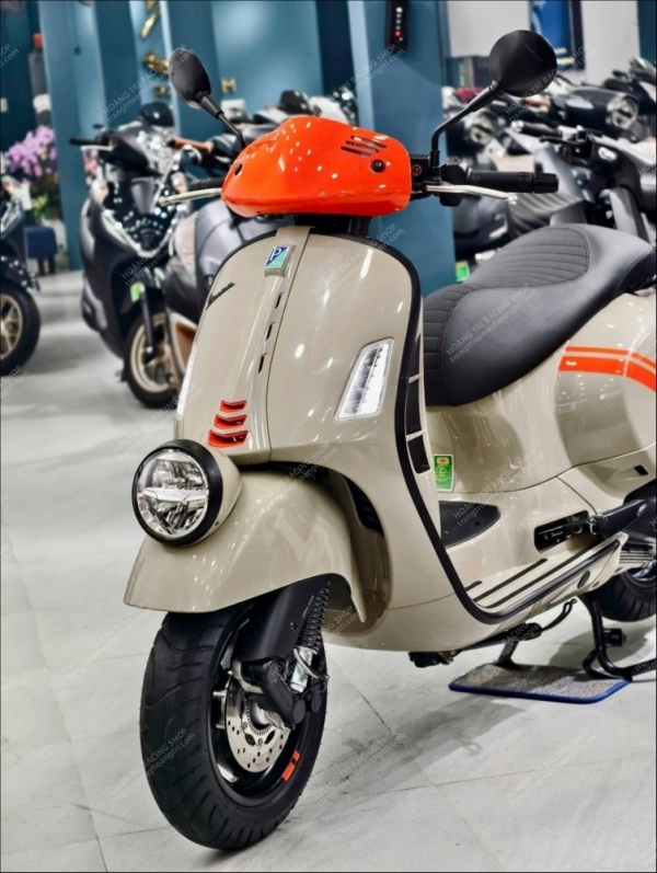 Sưu tầm ảnh đẹp Vespa GTV 300 