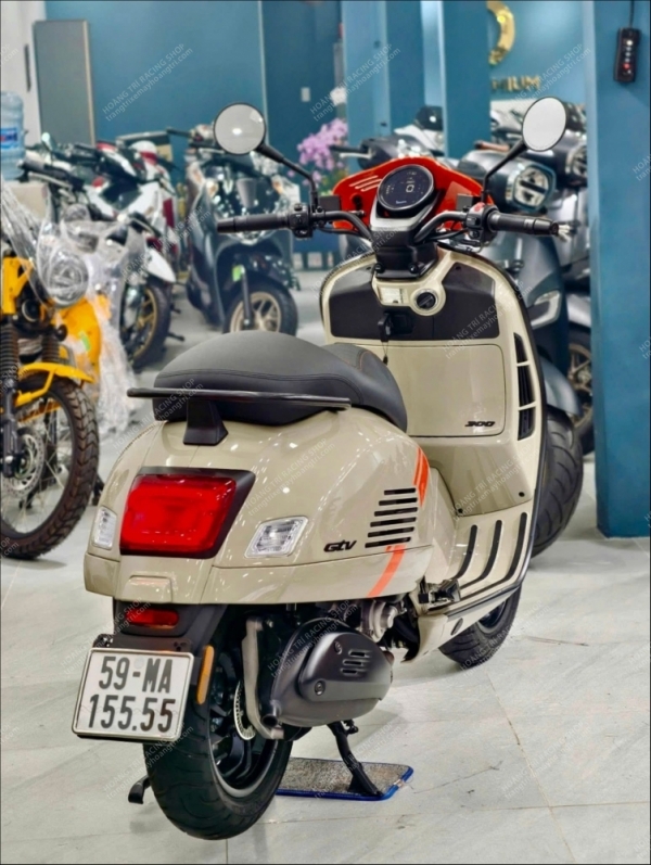 Sưu tầm ảnh đẹp Vespa GTV 300 