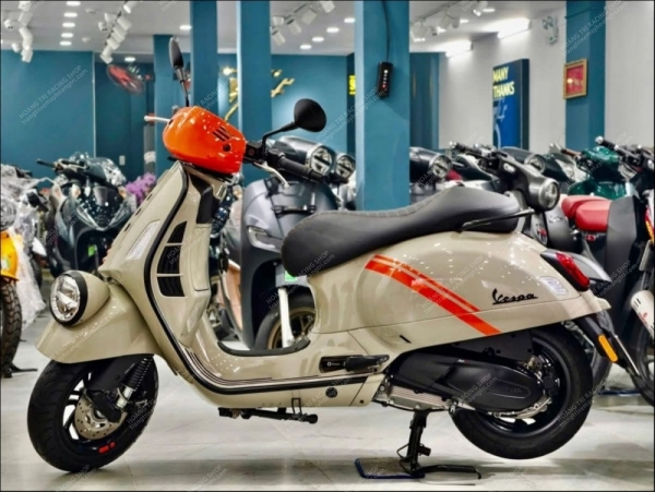Sưu tầm ảnh đẹp Vespa GTV 300 