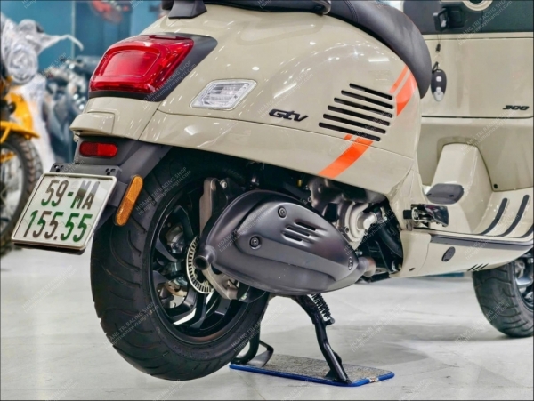 Sưu tầm ảnh đẹp Vespa GTV 300 