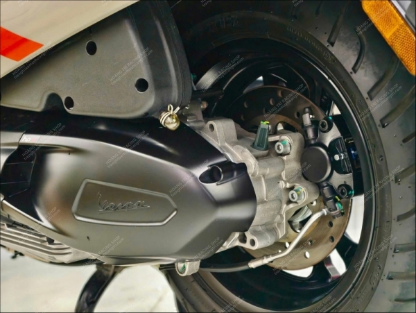 Sưu tầm ảnh đẹp Vespa GTV 300 