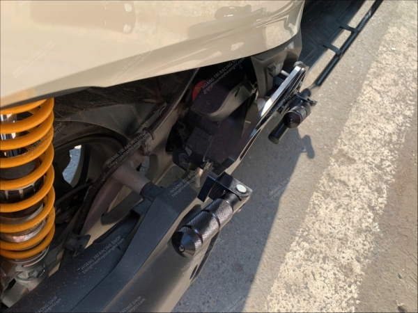 Gác chân phụ HTR PCX 160 - Gác chân Family