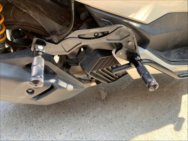 Gác chân phụ HTR PCX 160 - Gác chân Family