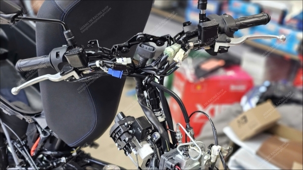 Chi tiết phụ tùng xe Yamaha NVX V3 