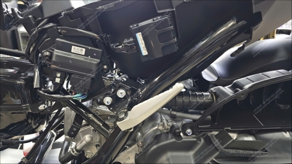Chi tiết phụ tùng xe Yamaha NVX V3 