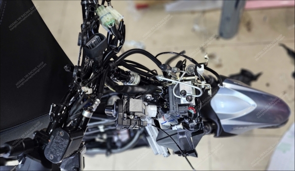 Chi tiết phụ tùng xe Yamaha NVX V3 