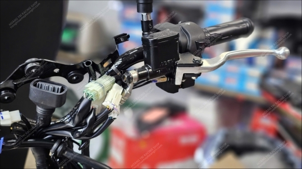Chi tiết phụ tùng xe Yamaha NVX V3 