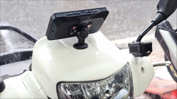 Màn hình Chigee AIO 5 Play dẫn đường (không có camera)