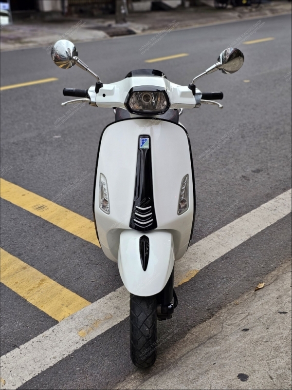 Vespa Primavera độ đầu đèn Vespa Sprint - Phương Vy